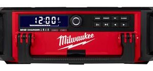 Milwaukee M18 PACKOUT Radio and Charger